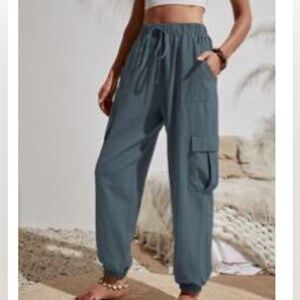 🦃 Women’s Dusty Blue Crepe Cargo Jogger pants